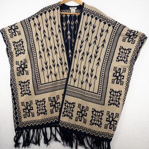 Flying Tomato Wrap Sweater Women Large Blue Tan Poncho Fringe Oversized Boho